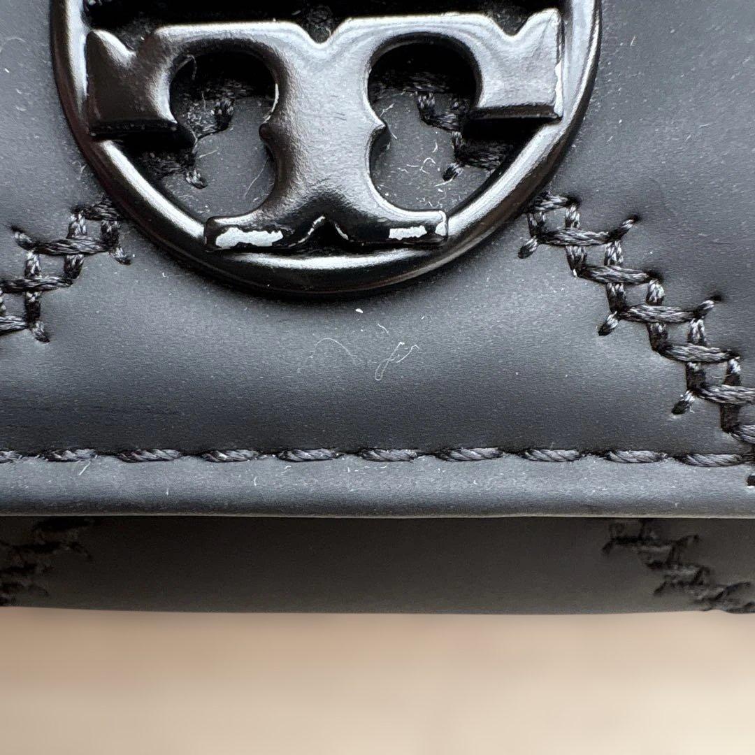 （最終値下げ）Tory Burch ブラック名刺入れ キルティング　カードケース