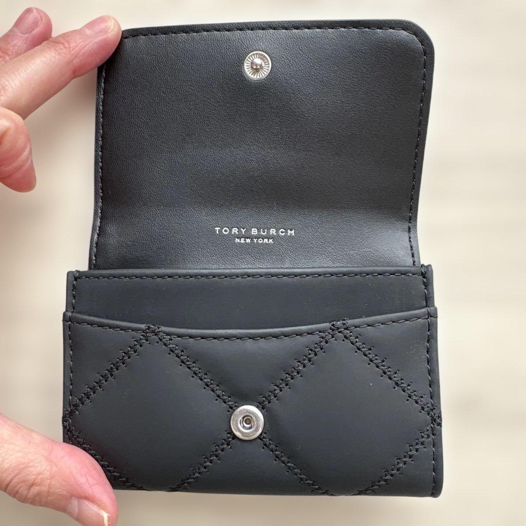 （最終値下げ）Tory Burch ブラック名刺入れ キルティング　カードケース