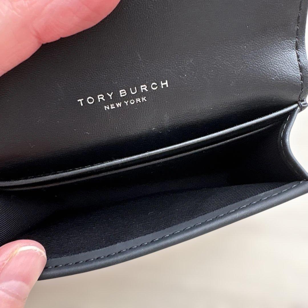 （最終値下げ）Tory Burch ブラック名刺入れ キルティング　カードケース