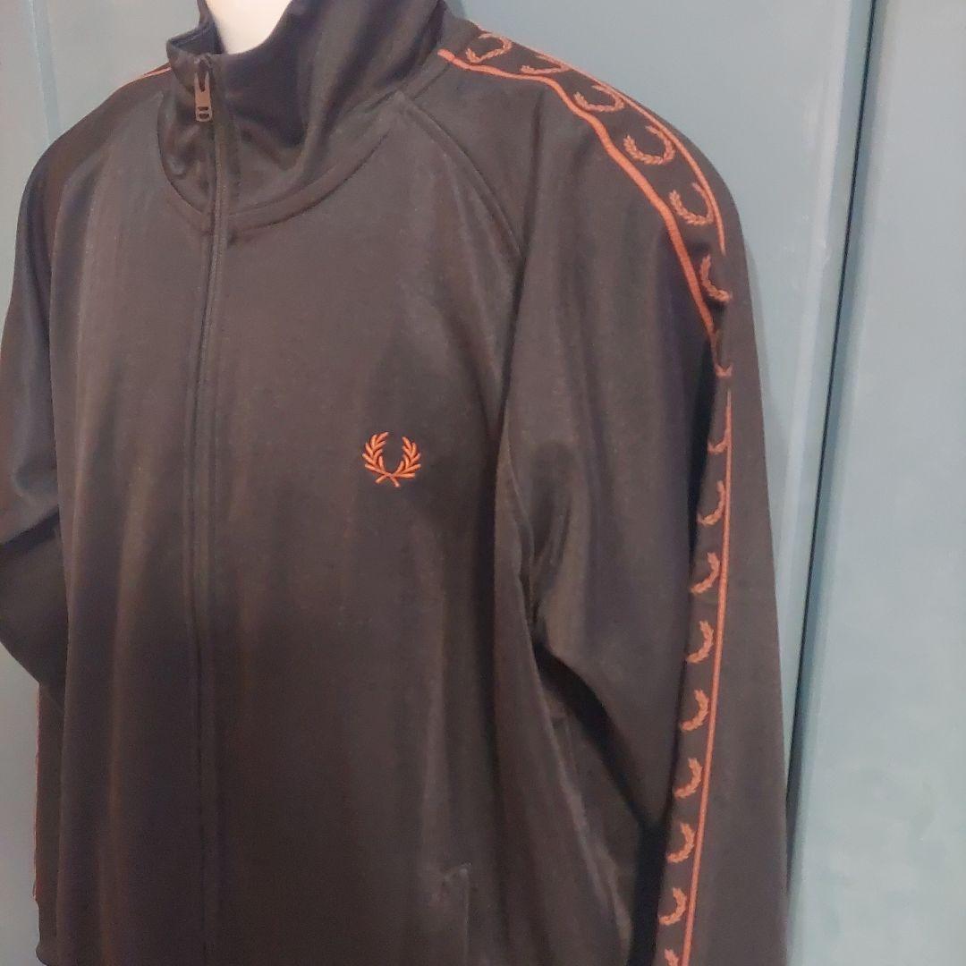 や*ま様 Fred Perry ブラック ジャージ　明日取り消し　今日だけ価格