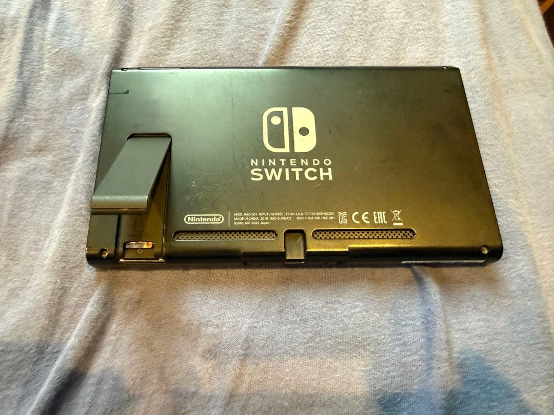 Switch TV画面なら遊べます！携帯モードは映りません。ジャンク！値下げ可能