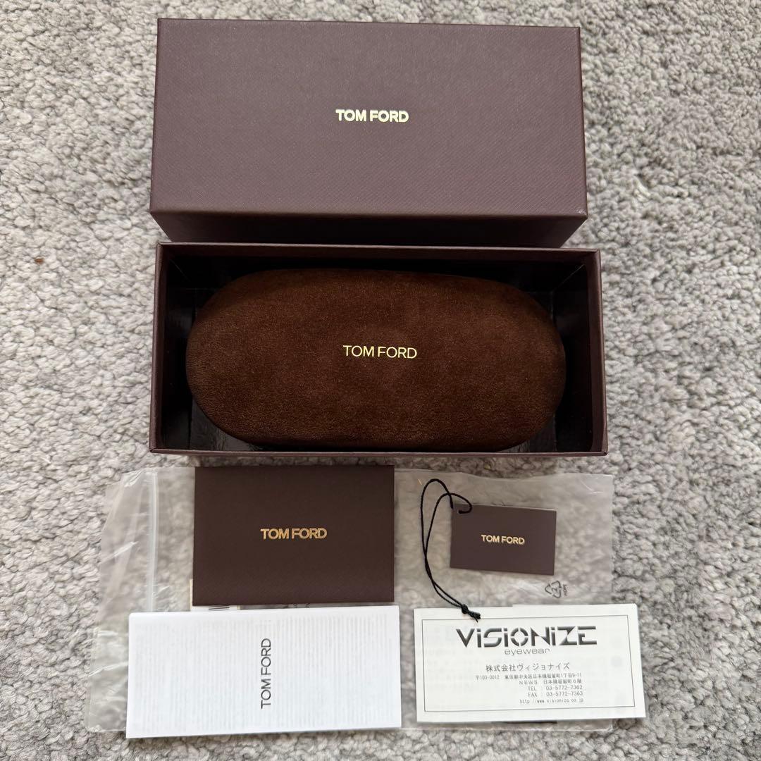 TOM FORD トムフォード TF1049D マットブラック