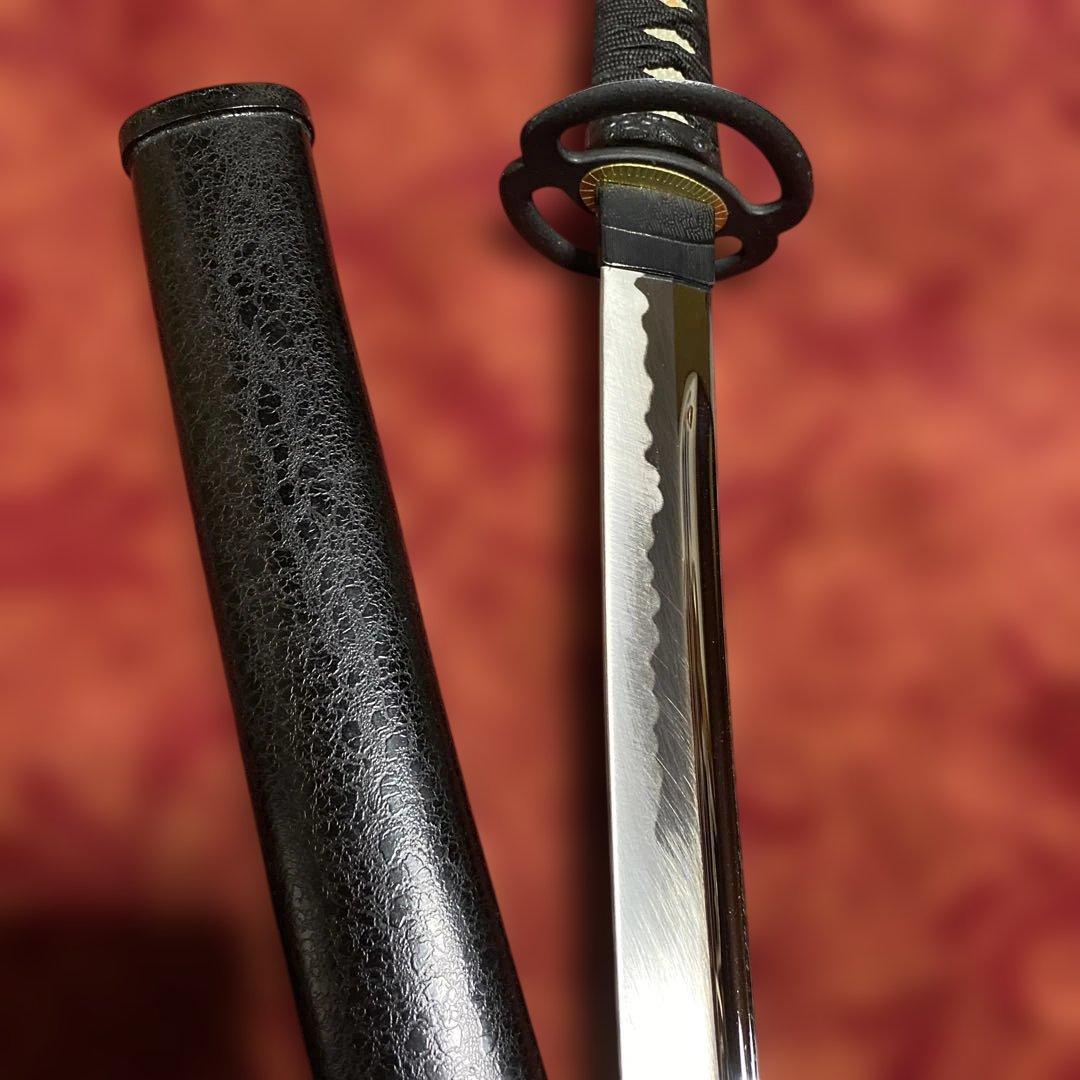 高級模造刀 武蔵拵え 黒柄 海鼠透し鍔 黒鱗鞘