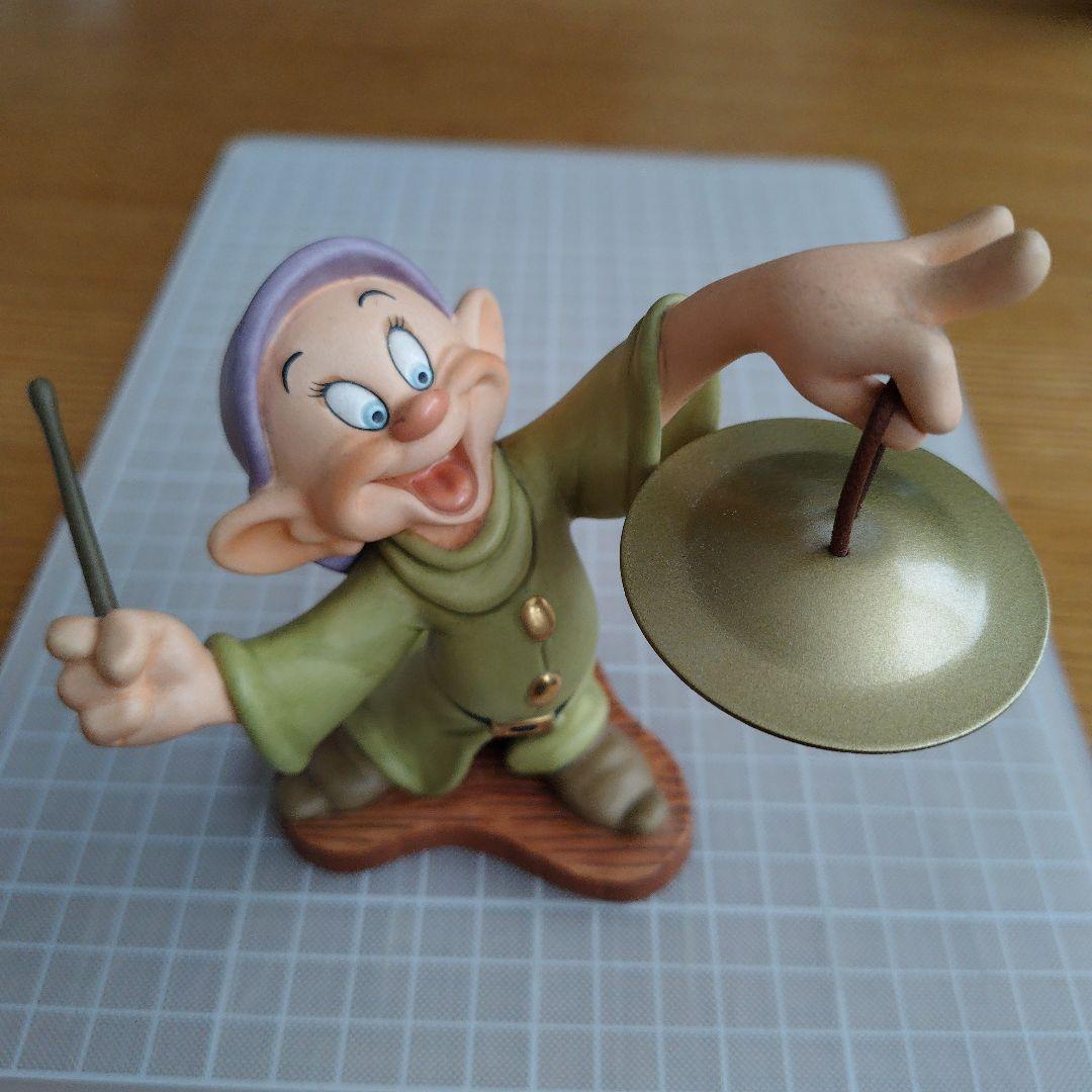 ディズニー 白雪姫 ドーピー（おとぼけ）陶器置き物