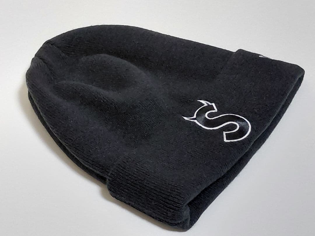 極美品　Supreme × New Era　ツノ S Logo　Beanie　黒