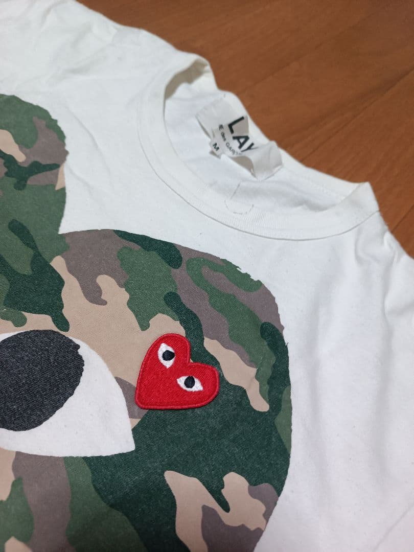 PLAY 迷彩ハートTシャツ