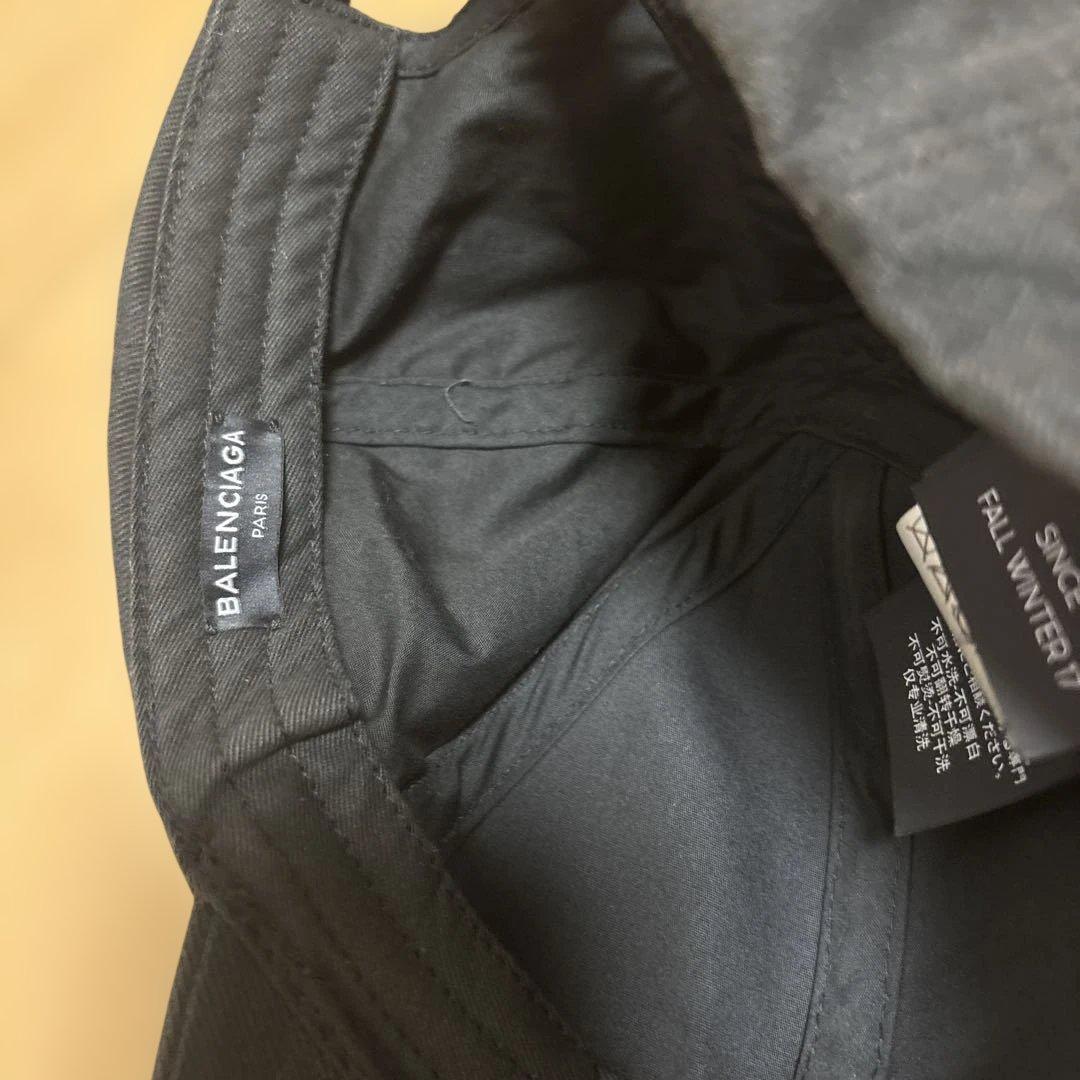 BALENCIAGA ブラックキャップ FALL/WINTER 17