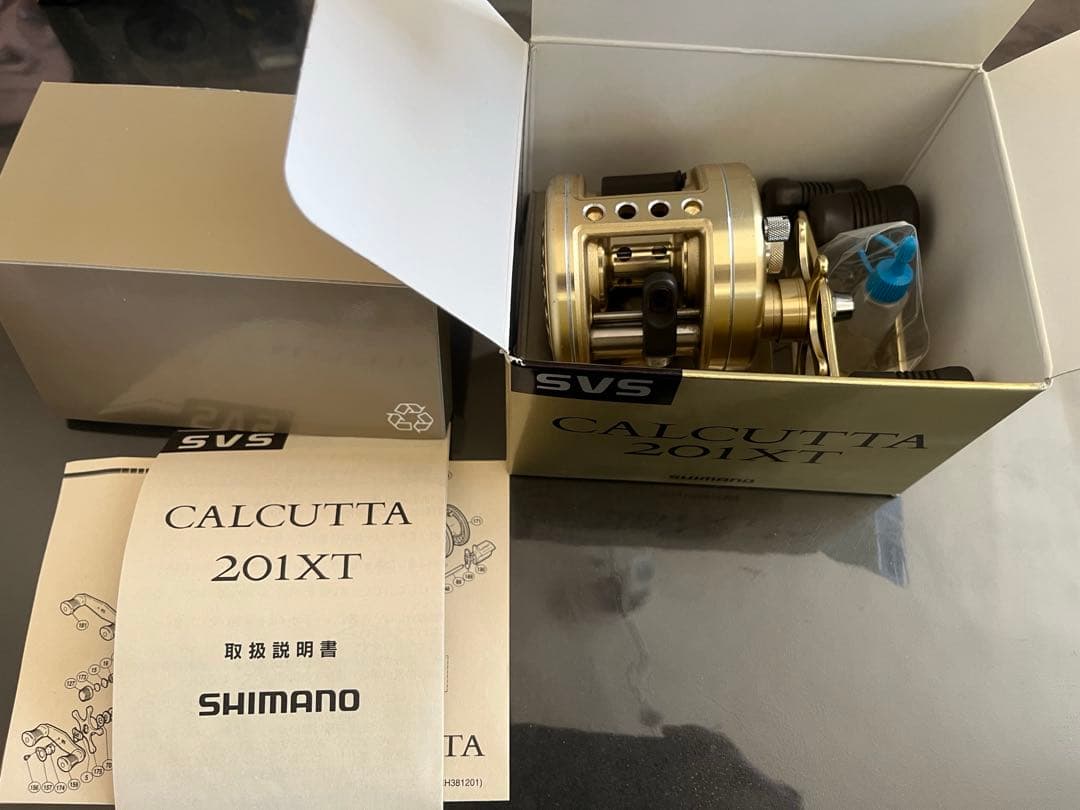 シマノ　SHIMANO CALCUTTA 201XT ベイトリール