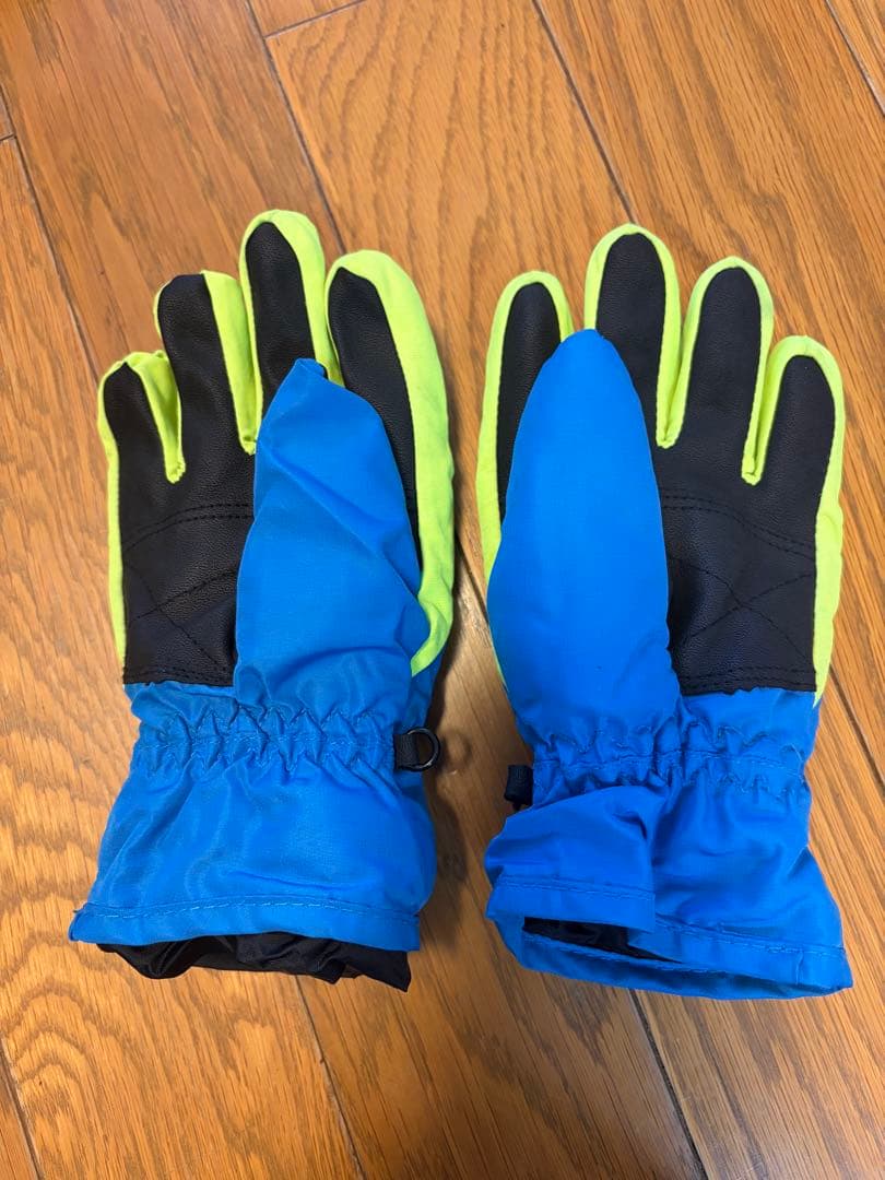 【美品】NNOUM ノアム スキーウェア130 ニット帽、グローブ付き