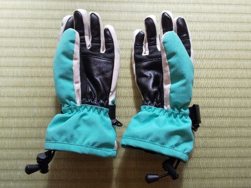 NNOUM スキーウェア 上下セット 130サイズ 手袋付き