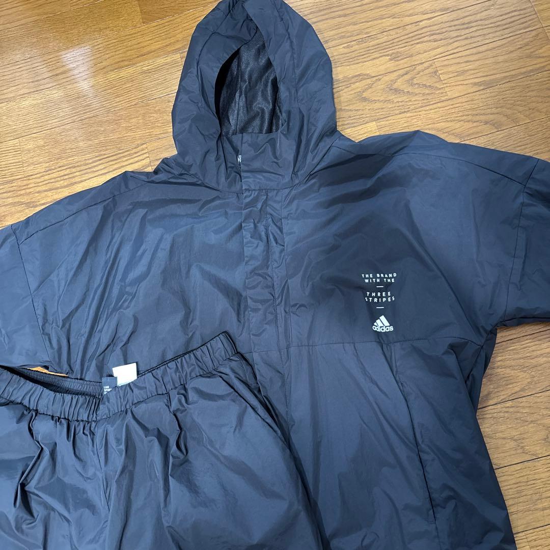 adidas フード付きジャージ上下セット 黒　冬用　早い者勝ち　断捨離中