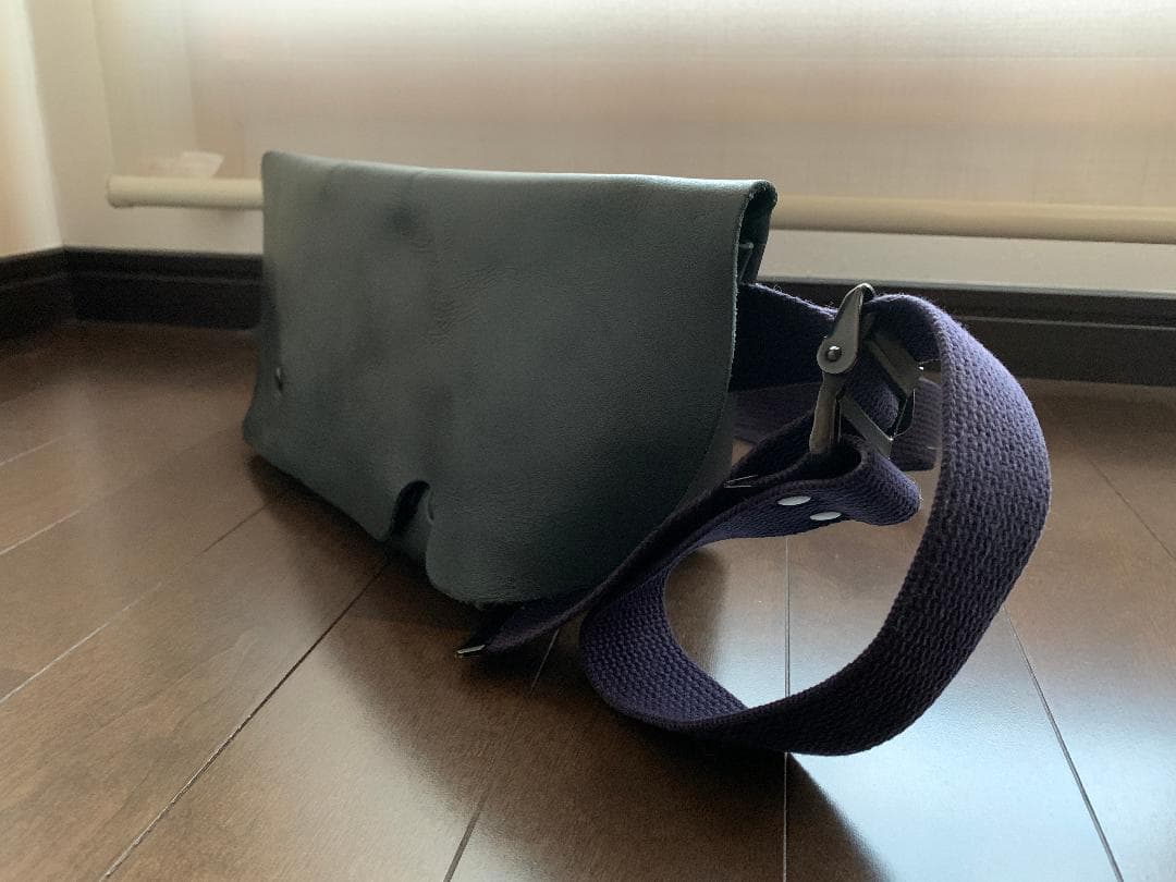 Uni&co. メッセンジャーバッグ (XS)/DARK NAVY