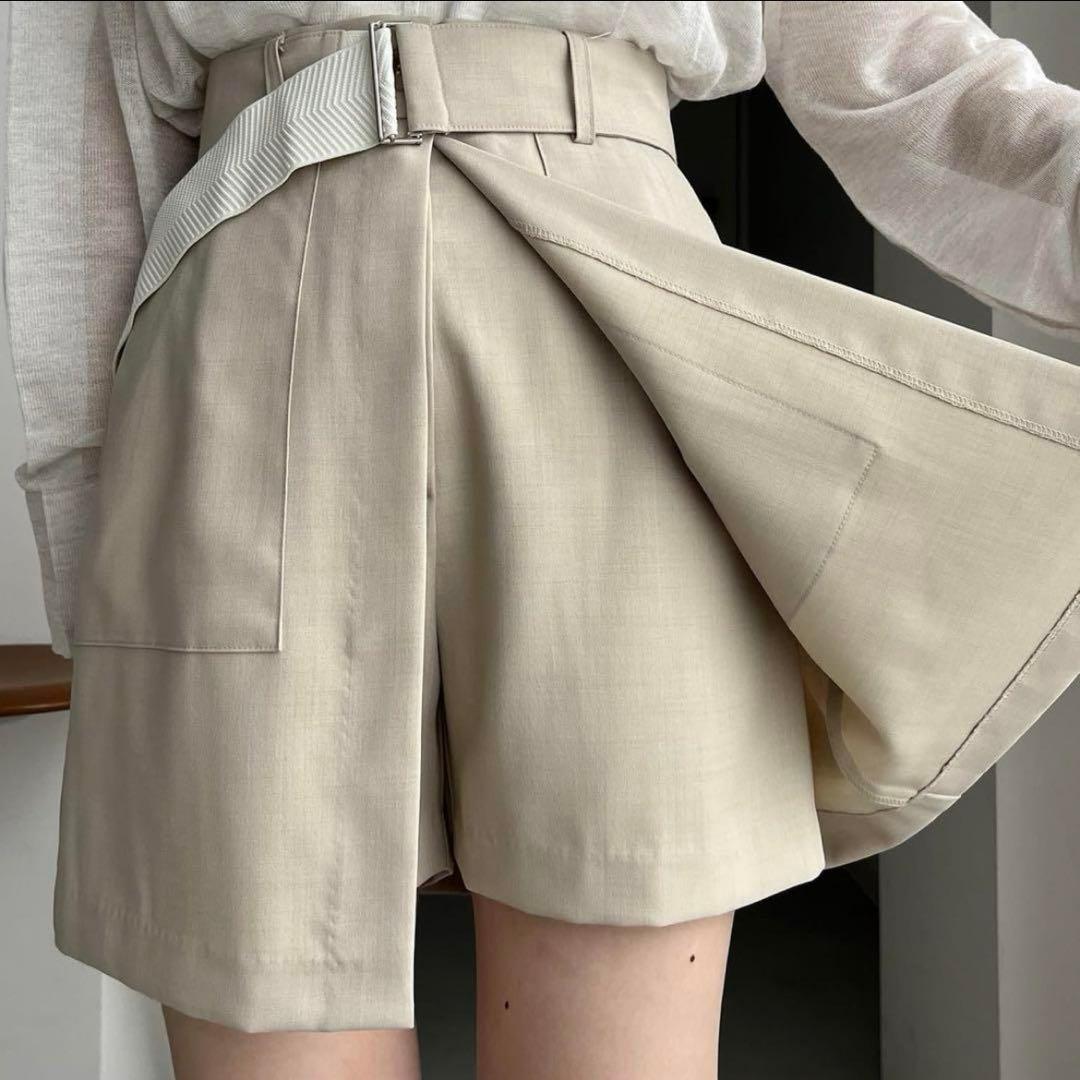 カプリシュレマージュ　スカートレイヤードショートパンツ ベージュ　38