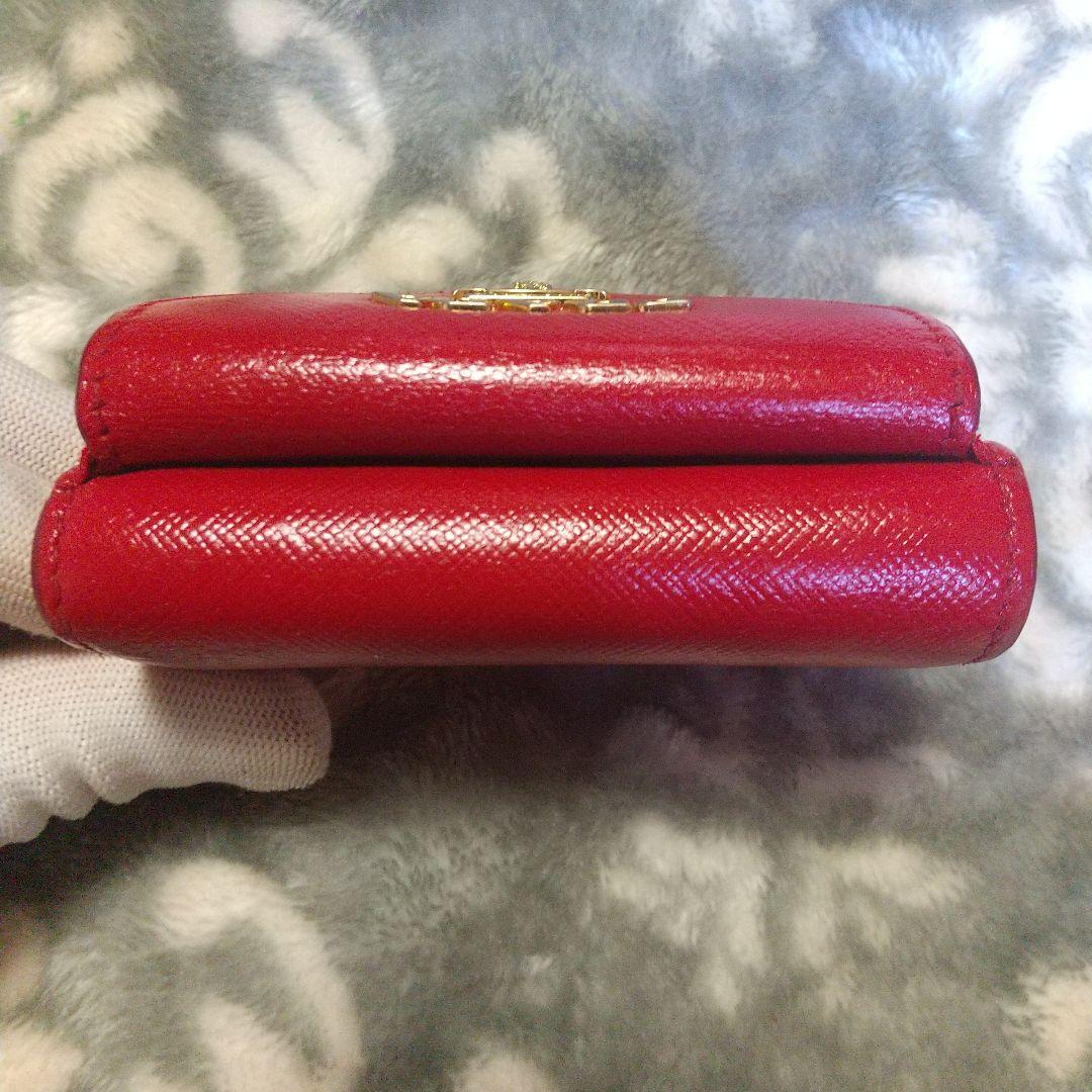 プラダPRADA　サフィアーノ コンパクトウォレット レッド系