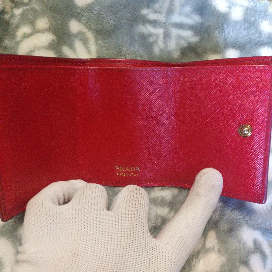 プラダPRADA　サフィアーノ コンパクトウォレット レッド系
