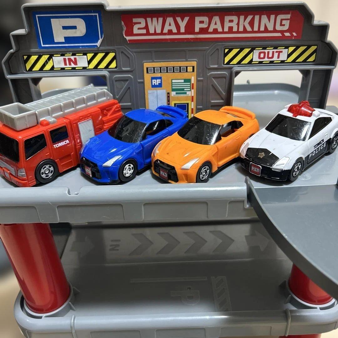 【おまけ3台付き】はじめてトミカ ちゅうしゃじょうセット　トミカワールド駐車場