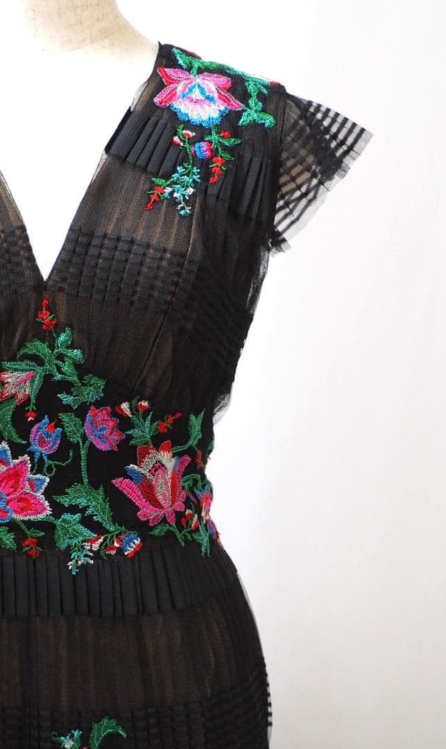 TADASHI SHOJI　ワンピース　「４ 」/ ９号程度