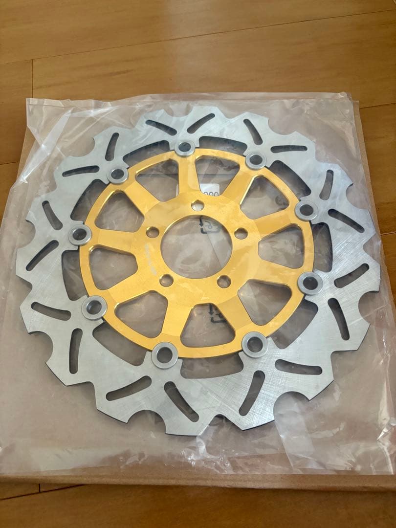 フロントブレーキディスク　新品未使用　バリオス　ゼファー　送料無料！