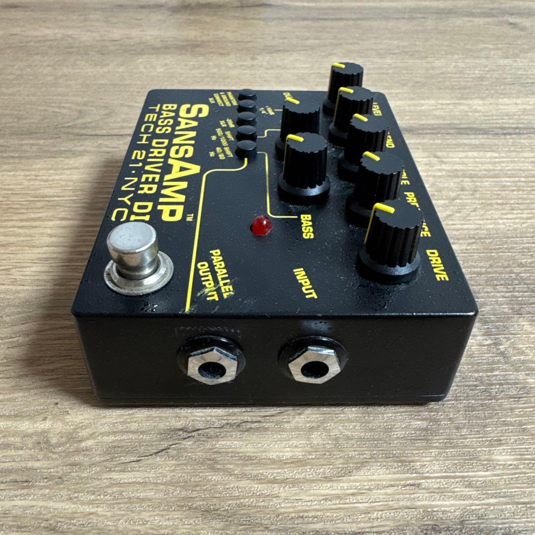 ベース TECH21 SANSAMP BASS D DI V2