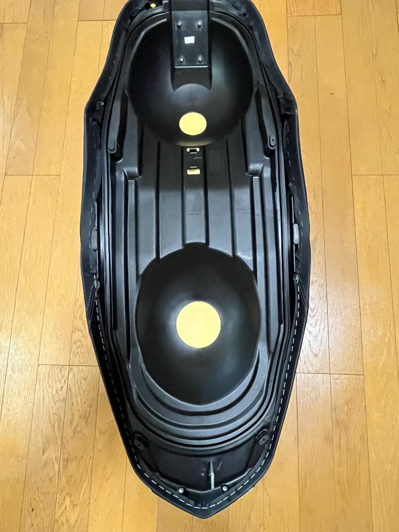 ローダウンシート　【XMAX250】【トリシティ300】　【送料込み】