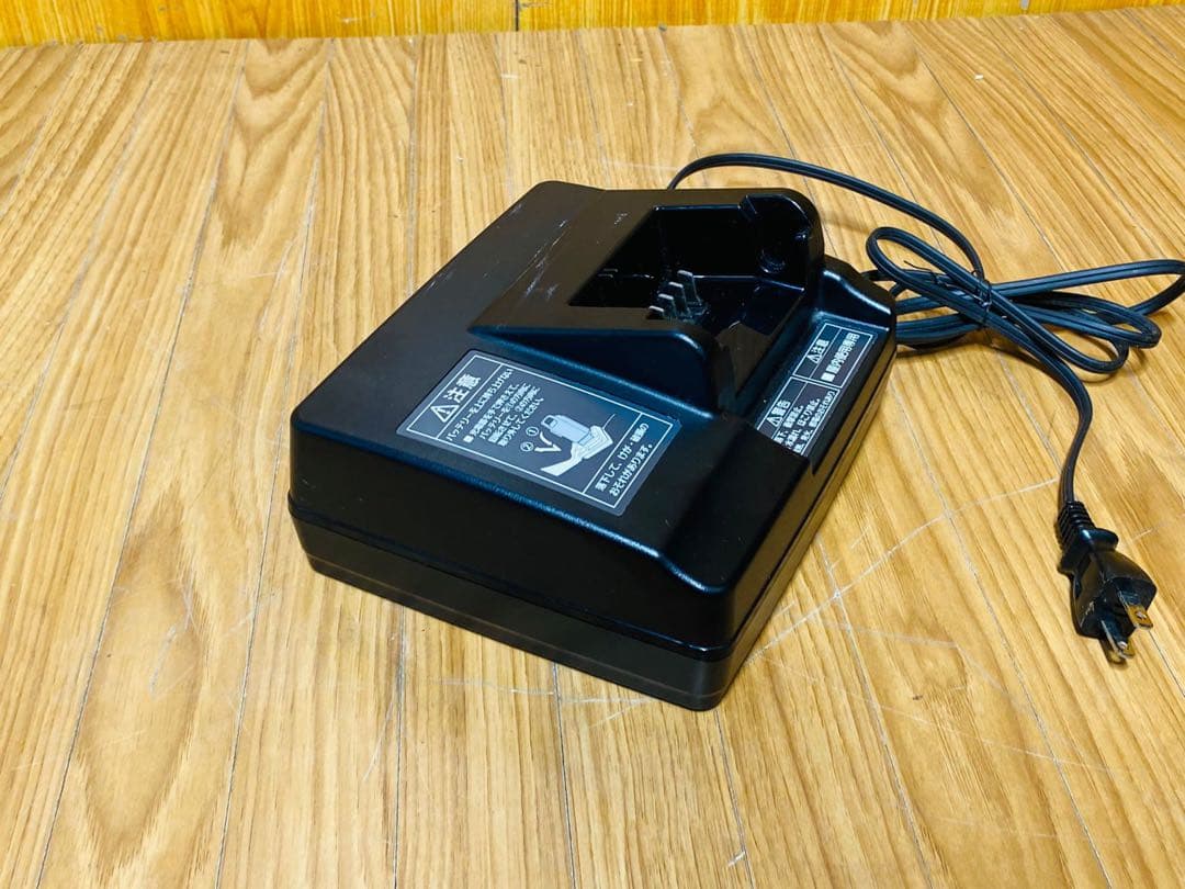 (2) Panasonic 電動自転車用充電器 NKJ069Z1