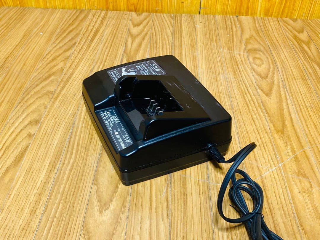 (2) Panasonic 電動自転車用充電器 NKJ069Z1