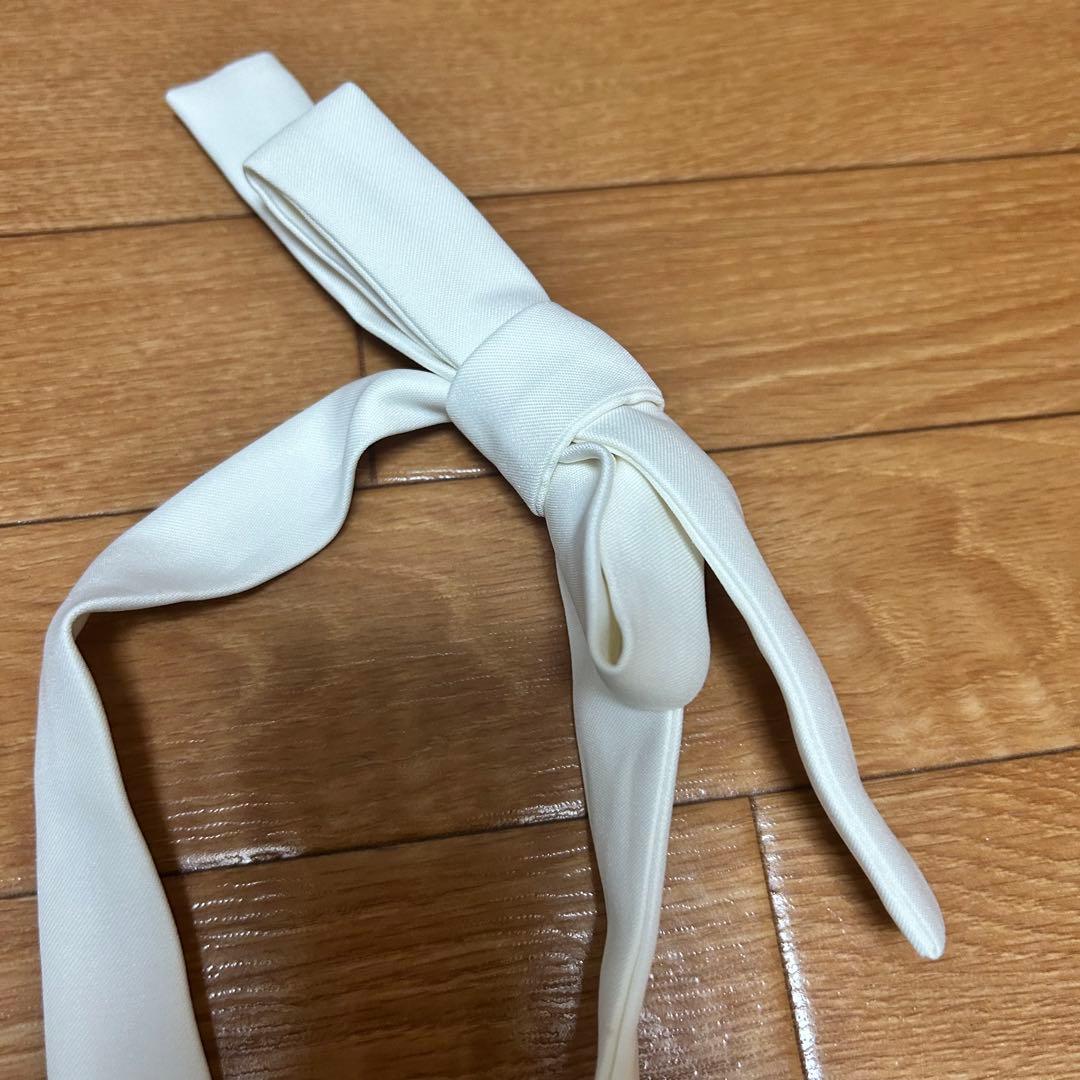 完売品/美品✨シェリエ sheller ショルダーリボンサテントップス ホワイト