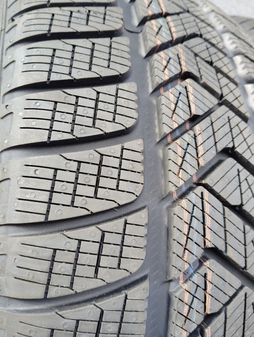 クリピレリSCORPION 235/55R19 255/50R19②