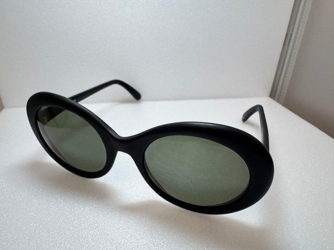 Bottega Veneta ブラック サングラス ケース付き