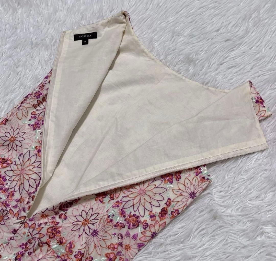 トッカ 花柄　総刺繍 ノースリーブ ワンピース　ピンク系 総柄　S相当