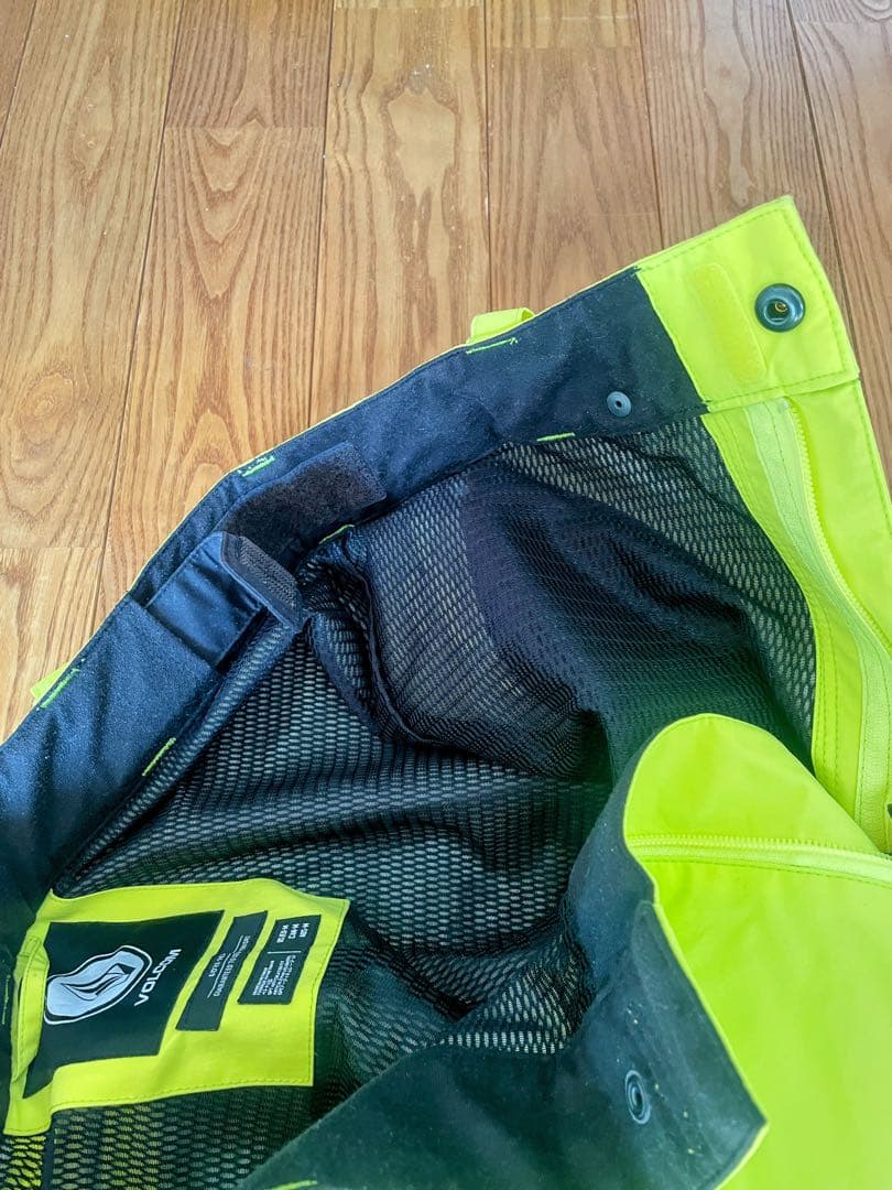 【ぺぺポポさま専用】VOLCOM GORE-TEX スノーウェア上下セット