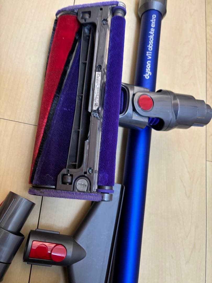 ダイソンdysonのSV14コードレスクリーナー　付属品多数
