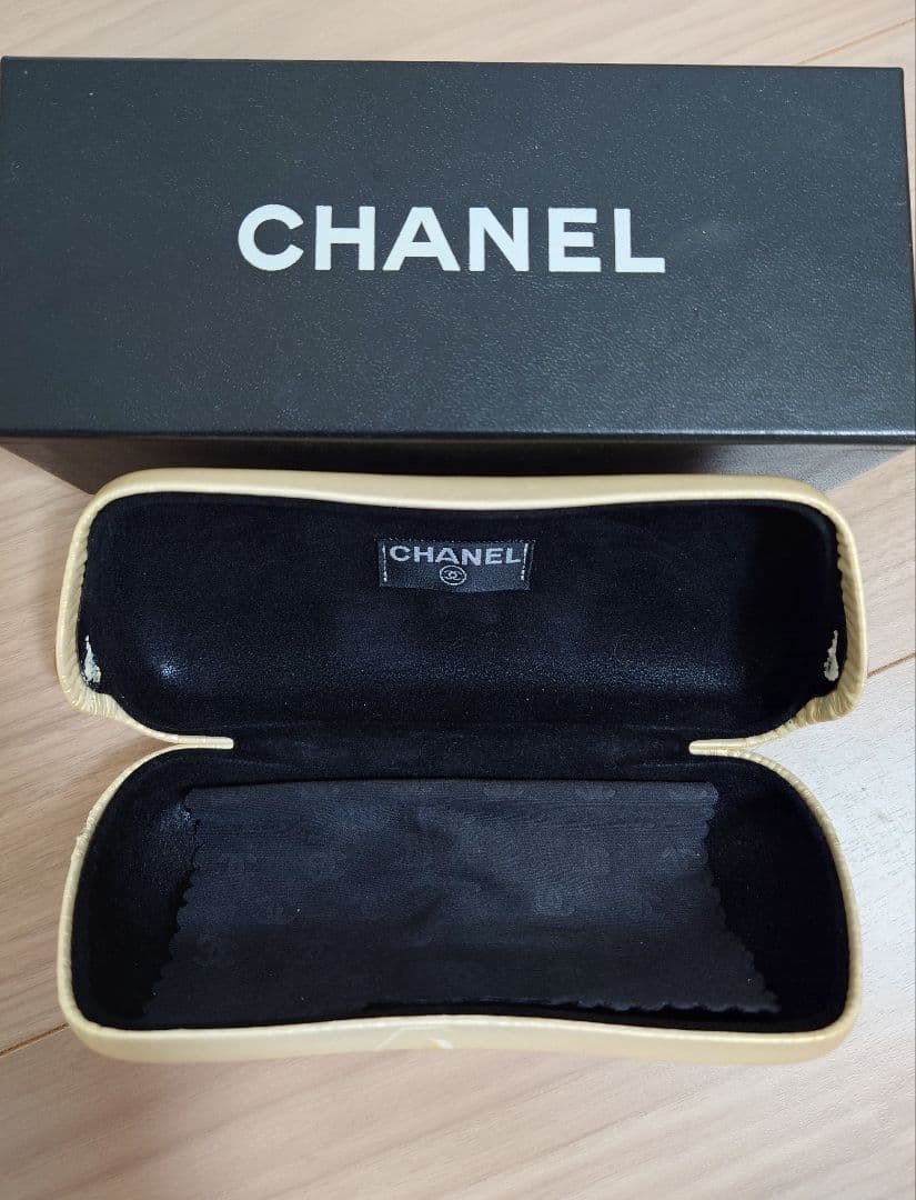 CHANEL グラデーションピンク サングラス　歪みあり