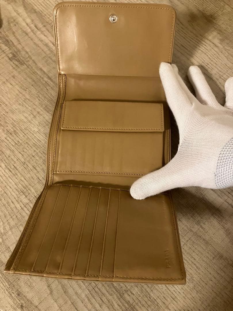 プラダ　折り財布（1-P1）