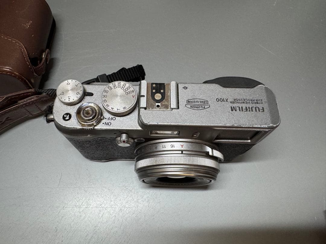 富士フイルム　FinePix X100