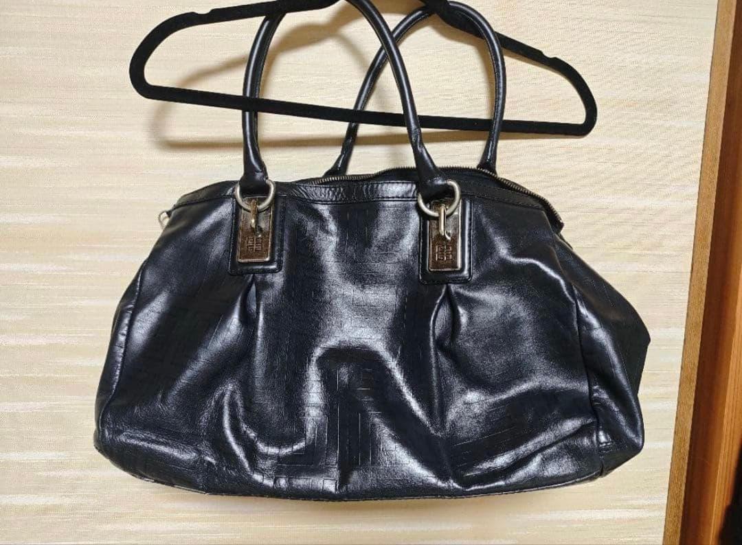 ガ*ル様 GIVENCHY Boston bag archive