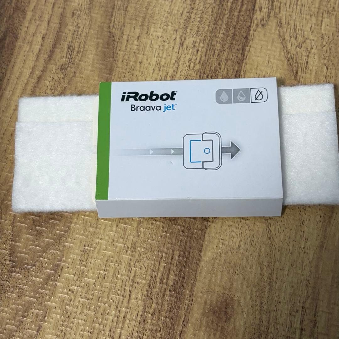 床拭きロボット　Braava jet 240 クリーニングパッド付き