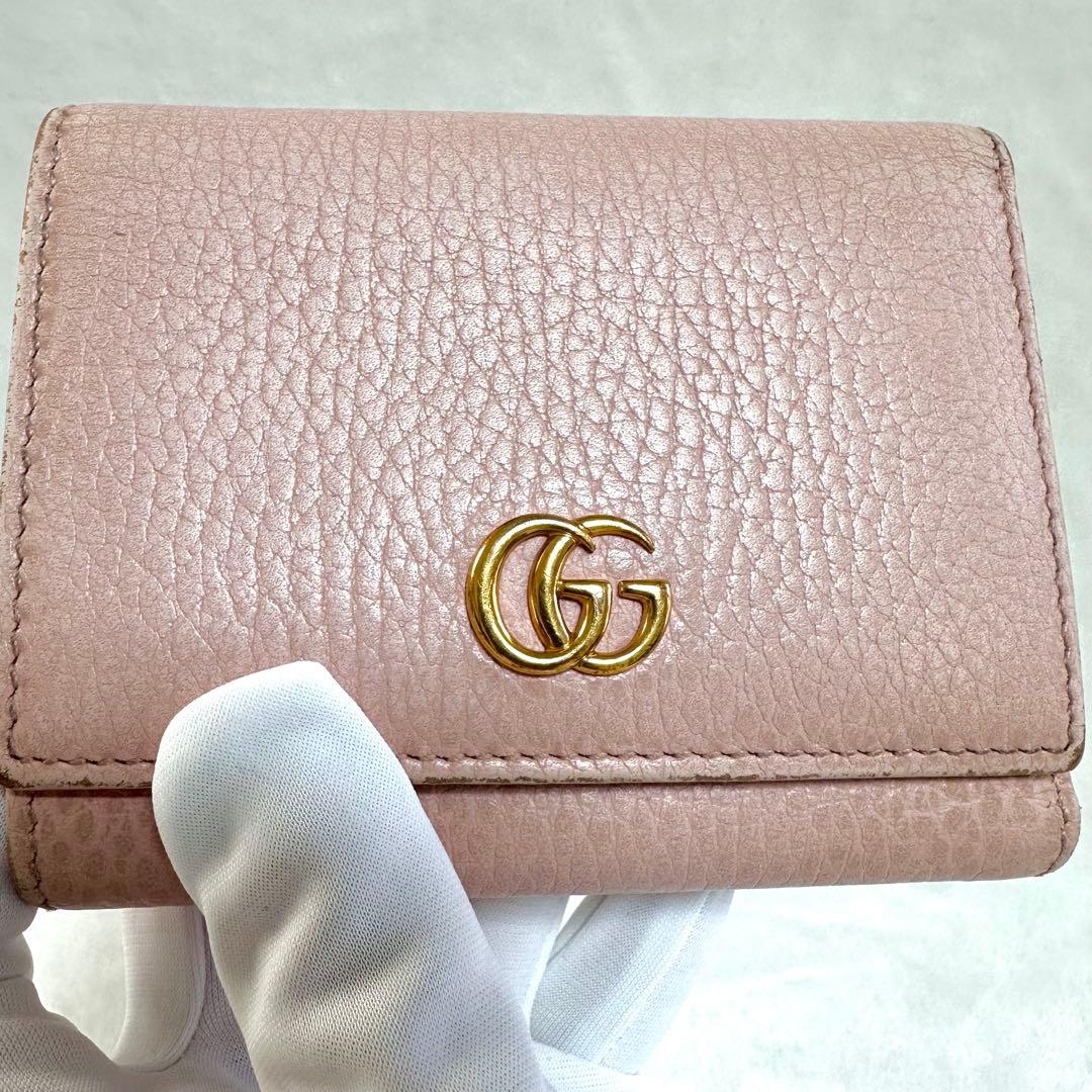 GUCCI ロゴ ピンクレザー三つ折り財布
