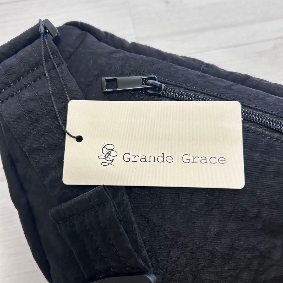 【新品 タグ付】GrandeGrace ボディーバッグ 軽量 大容量 ブラック