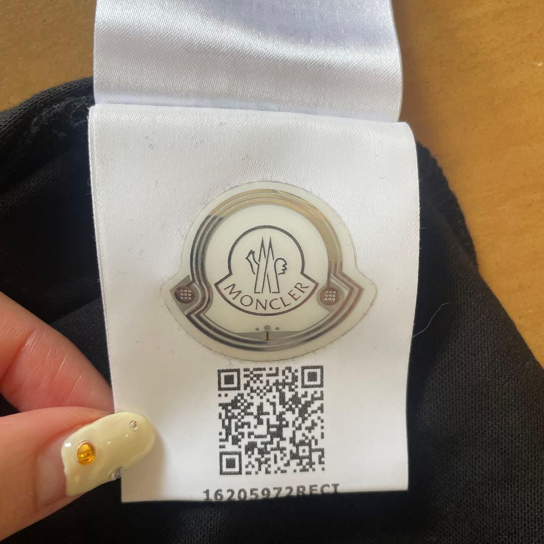 ほぼ新品　MONCLER ブラック ロゴ Tシャツ　XS