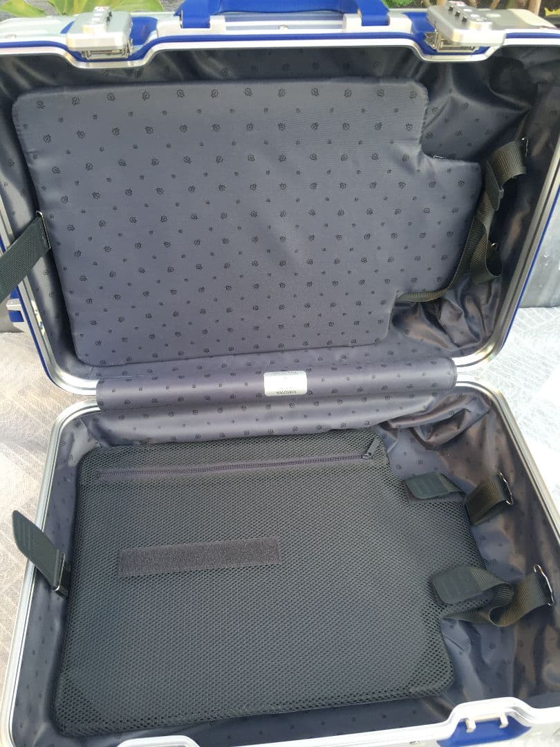 RIMOWA Cabin Twist 21インチ アルミスーツケース 35L