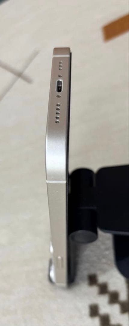 美品docomo iPhone14 128GB スターライト SIMロックなし