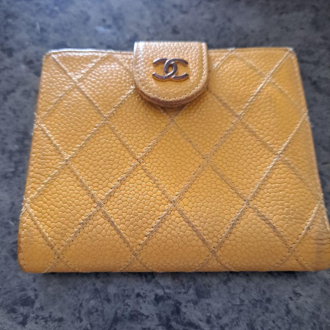 も*ゃ様 CHANEL イエロー 二つ折り財布