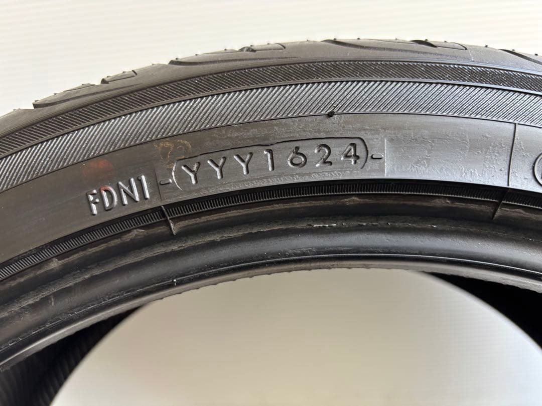 ①【国産バリ溝・送料無料‼️】 235/40r19 ヨコハマAVID エンビガー