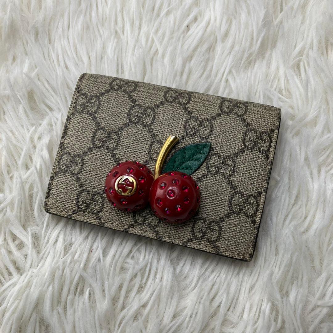 ✨美品✨ GUCCI 二つ折り財布 チェリー GG柄 ストーン抜けナシ