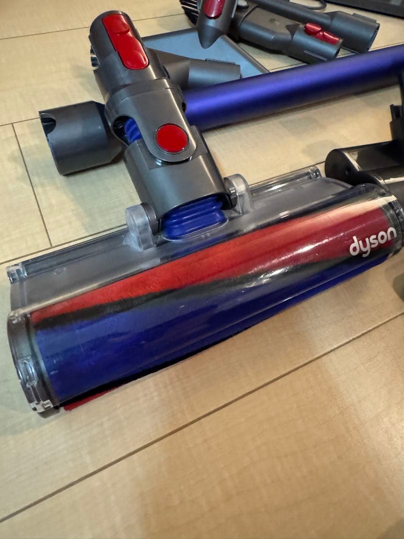Dyson V7 fluffy towerスタンド、バッテリー交換済み