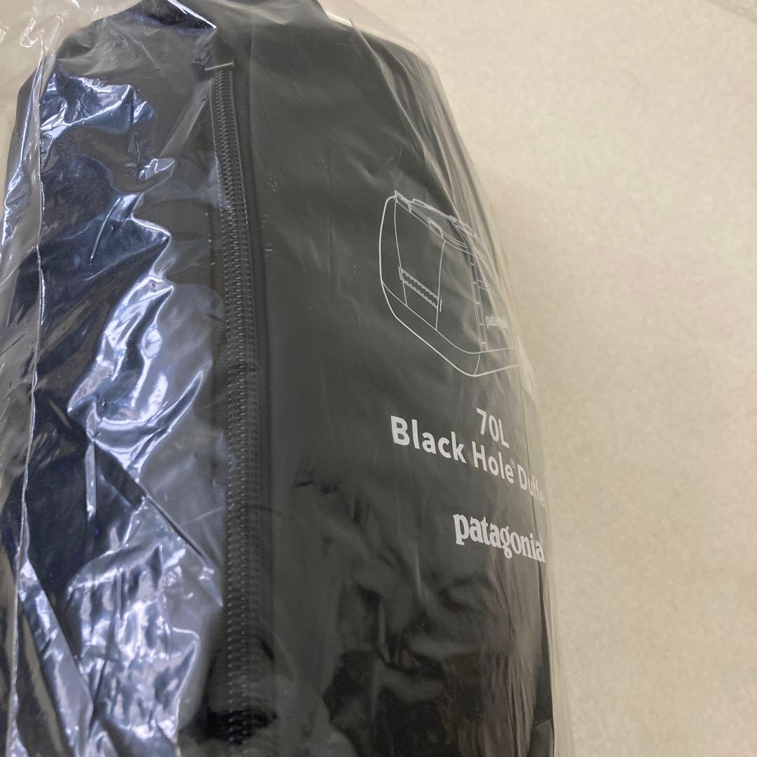 【新品未使用】patagonia ブラックホールダッフル70L 黒