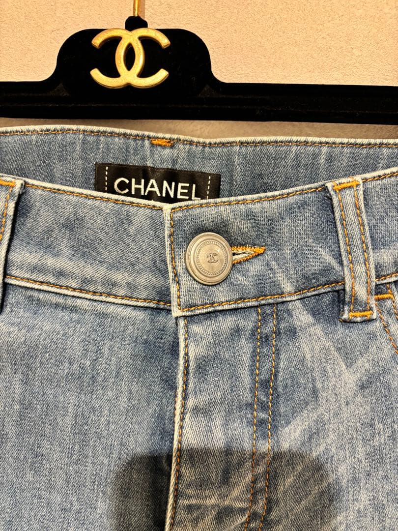 CHANELココマークボタン デニムパンツ コットン ブルー バック・ハンガー