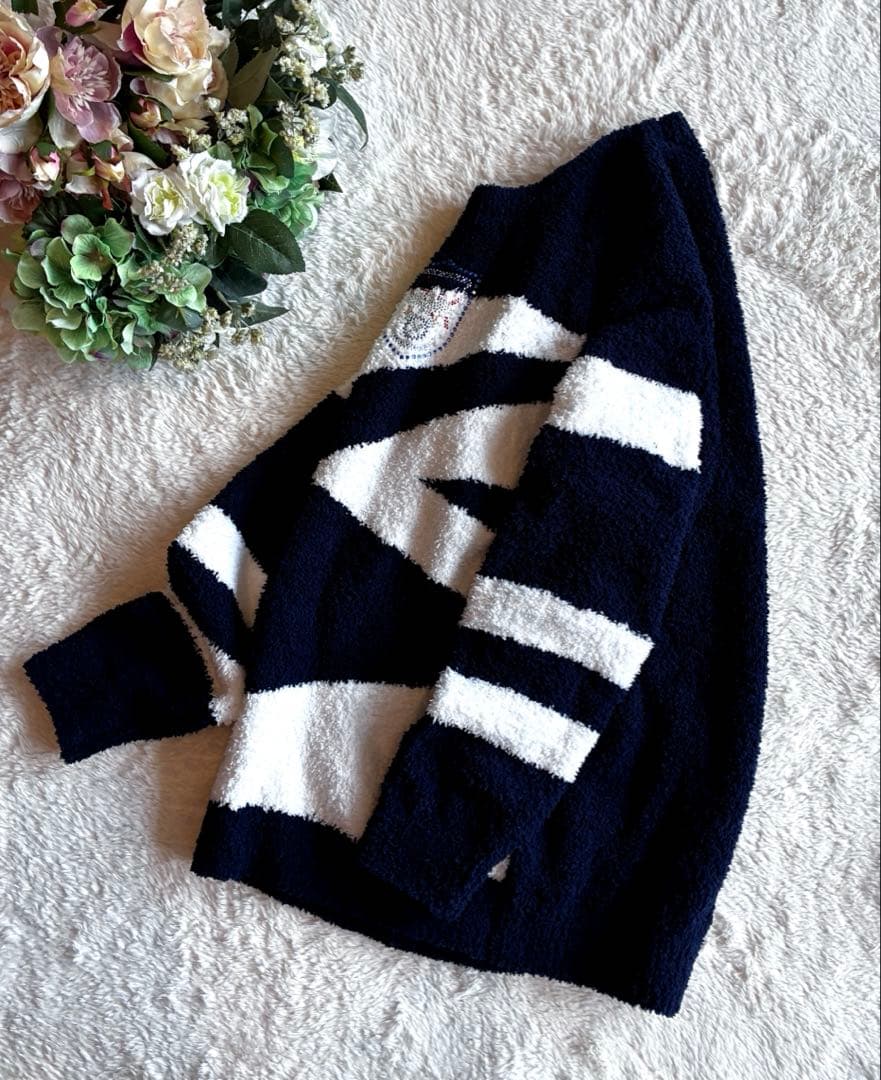 新品タグ付 伊太利屋 ボアニット 大きめ プルオーバーストーン刺繍ロゴ入り日本製