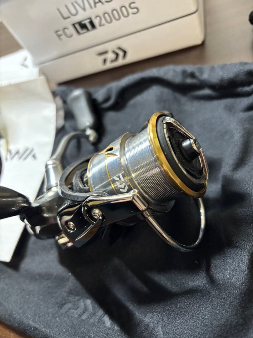 DAIWA LUVIAS FC LT2000S スピニングリール　20ルビアス